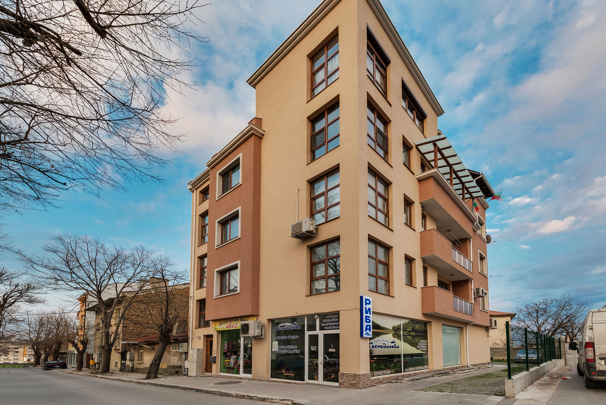 Жилищна сграда, гр. Шумен ,ул. Македония № 44