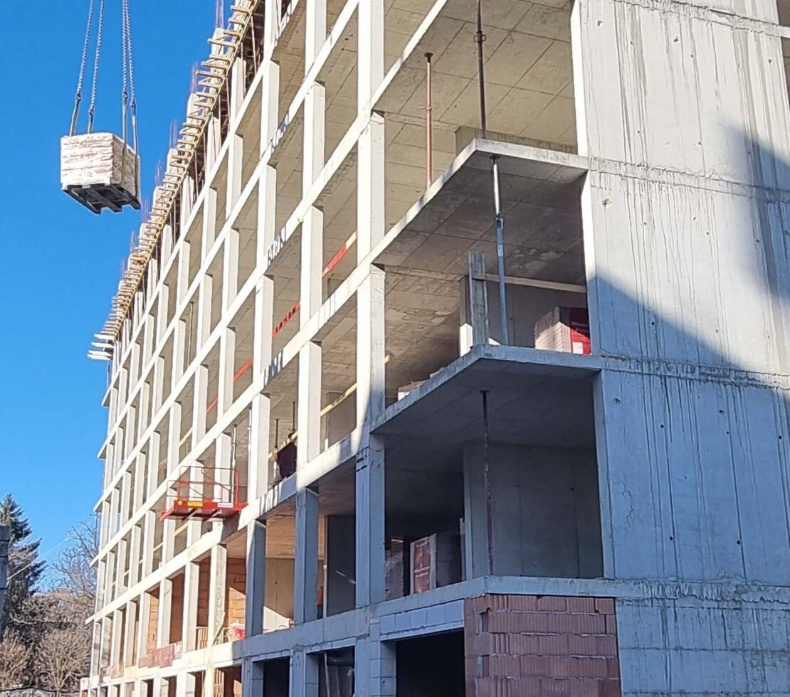 Предстои полагане на бетон на осма плоча – сграда „Солей“ гр. Шумен