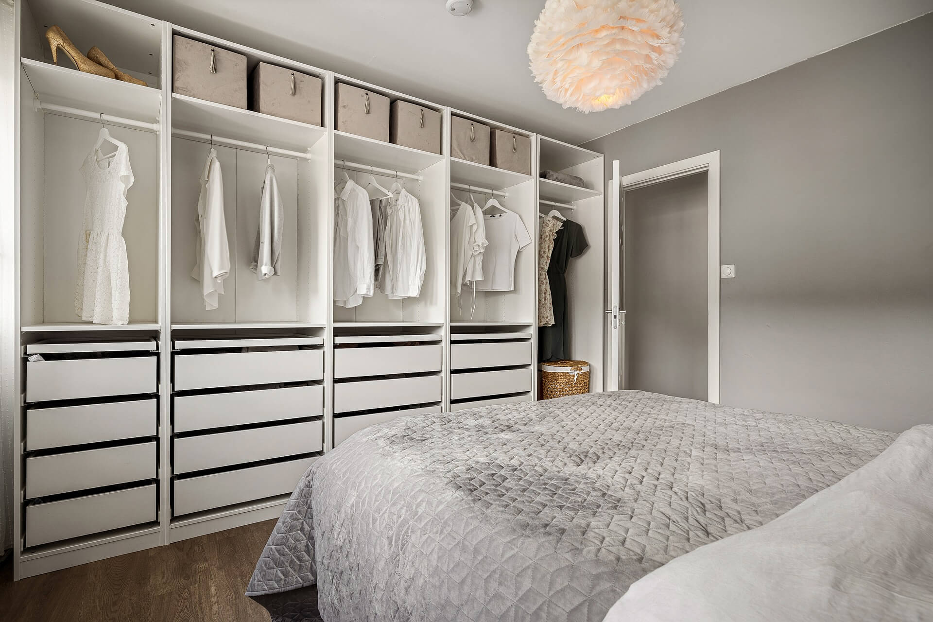 Какви са образователните институции в квартала?